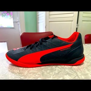 Puma Evo Speed 4 Shoes Size 10.5 Red & Black in color. Only wore one time inside